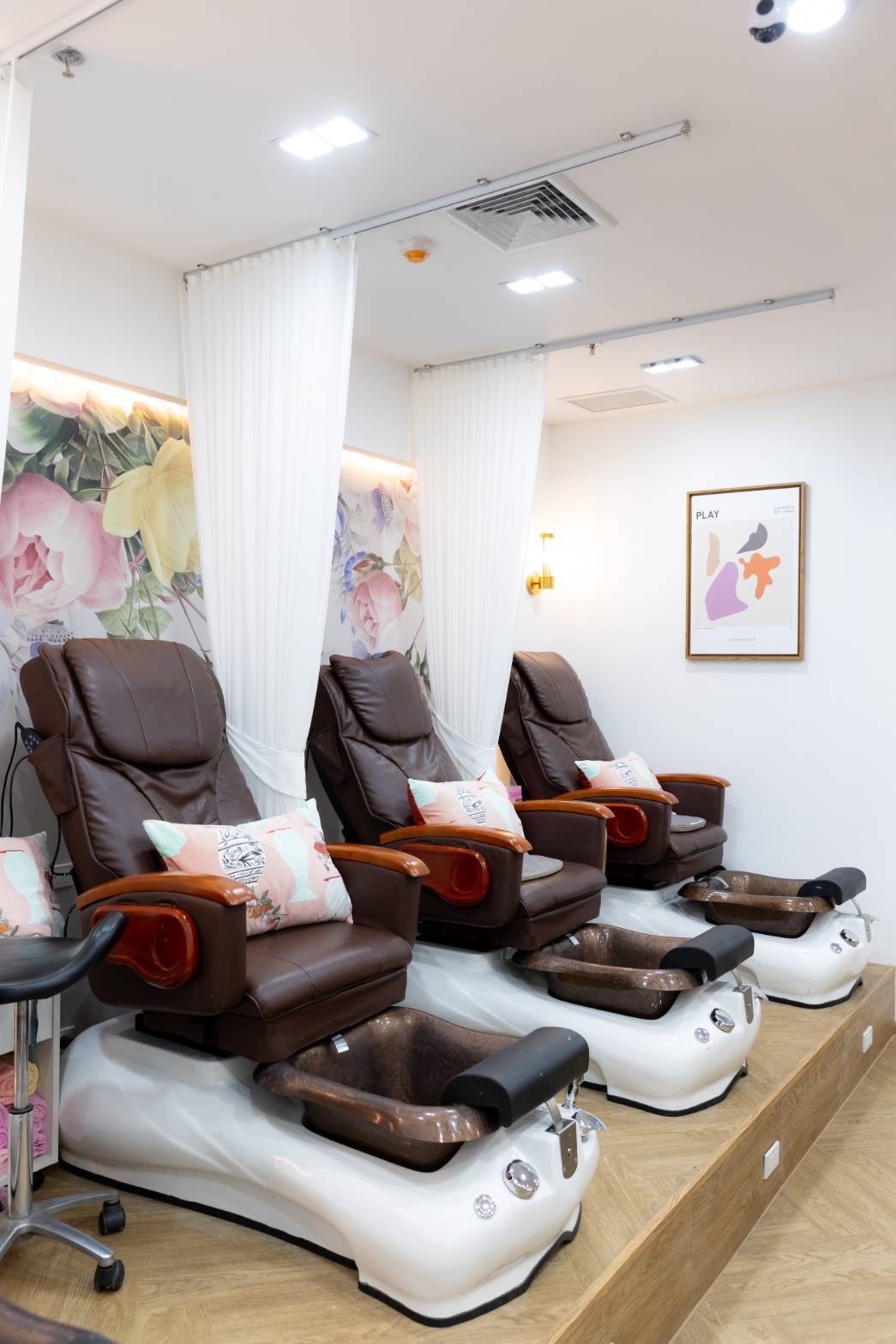 ร้าน N&N Nail Spa & Salon