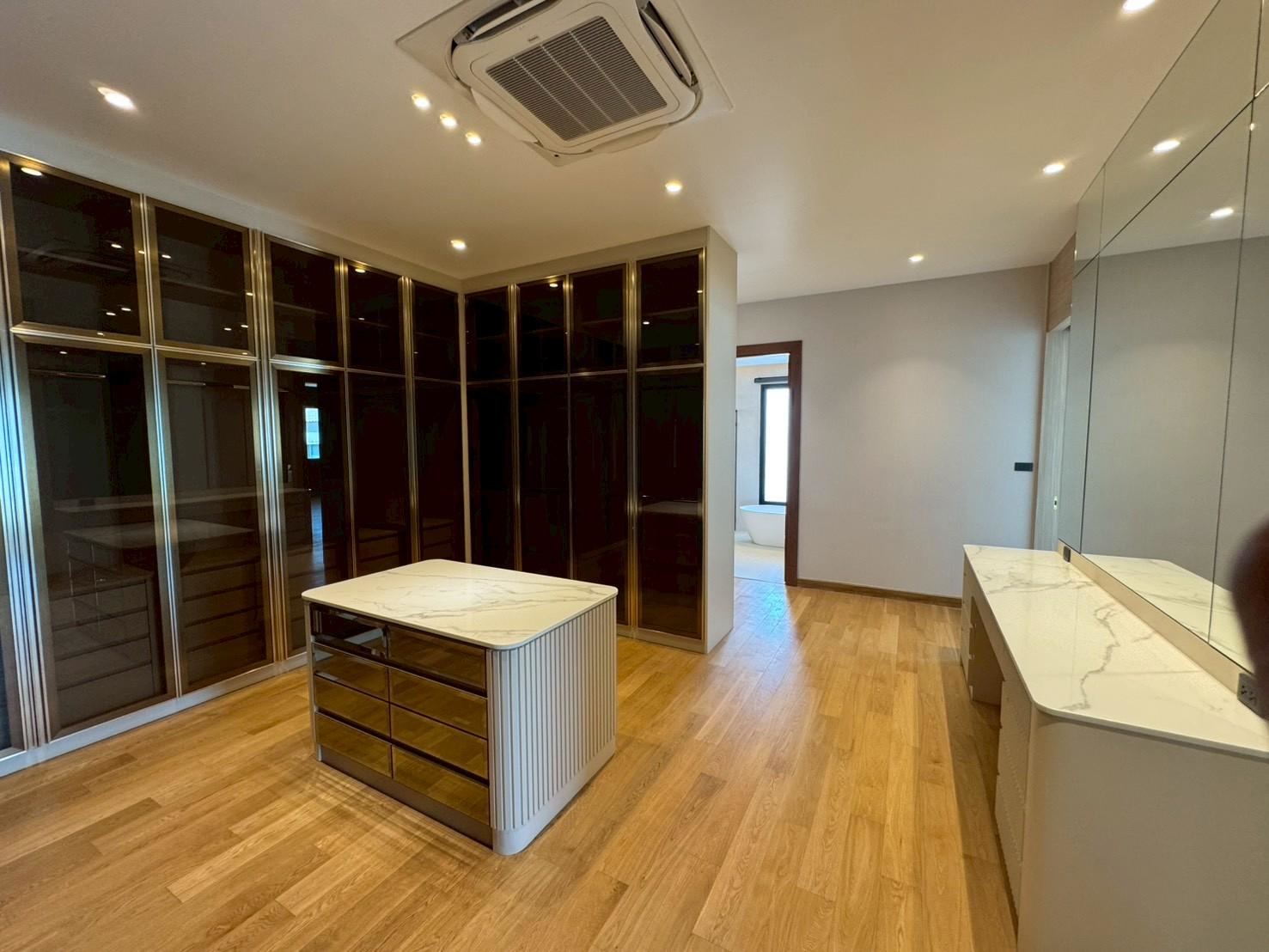 หมู่บ้านแกนด์โมนาโค บางนา