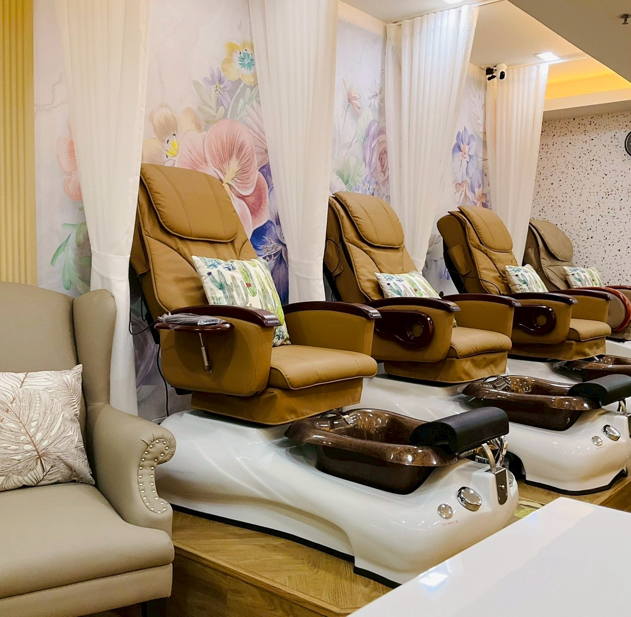 ร้าน N&N Nail Spa & Salon